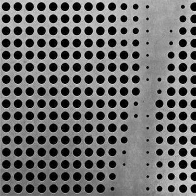 ASTM 304 perfurou a placa laminada a alta temperatura da folha de aço inoxidável em volta do furo 10mm