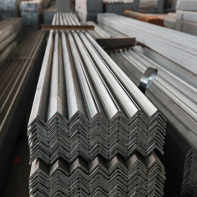 A3 Q235 galvanizou o ângulo de aço L dá forma à construção igual 50*50mm