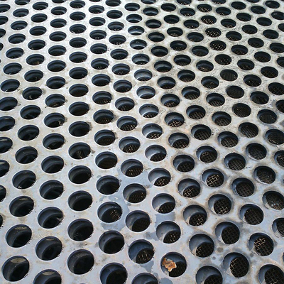 De aço inoxidável de JIS perfurado chapeia a folha de metal redonda 1000mm do furo 304 316