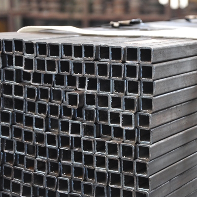 ERW galvanizou o comprimento quadrado do tubo seção de aço galvanizada 95 polegadas da caixa