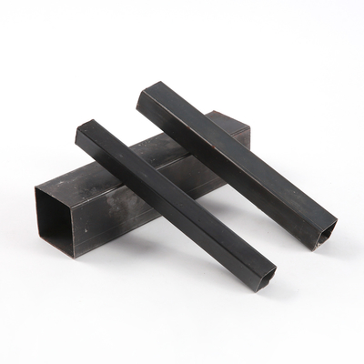 A tubulação preta 2 x 2 do quadrado do ferro de AiSi 2.5mm galvanizou o tubo JIS do quadrado