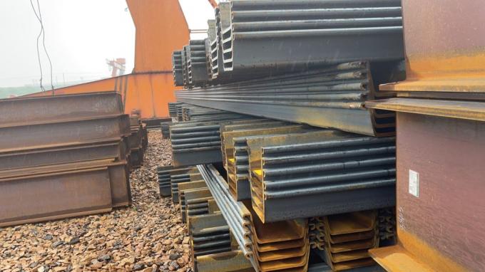 A pilha 600X210X18mm da chapa de aço formou o preço da pilha da chapa de aço para a construção